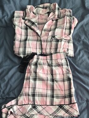 Victoria's Secret Pink Black and White Plaid Pajama Set